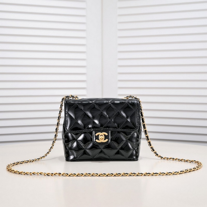 Chanel Handbags 882